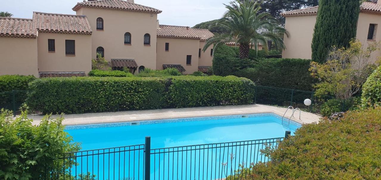 Cosy Studio Just A Stone'S Throw From The Beach Lejlighed Sainte-Maxime Eksteriør billede